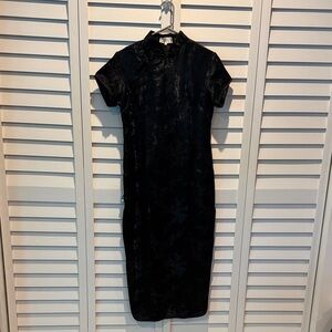 Chinese NWOT Satiny both sides slits Texture Maxi Dress with side top zipper.